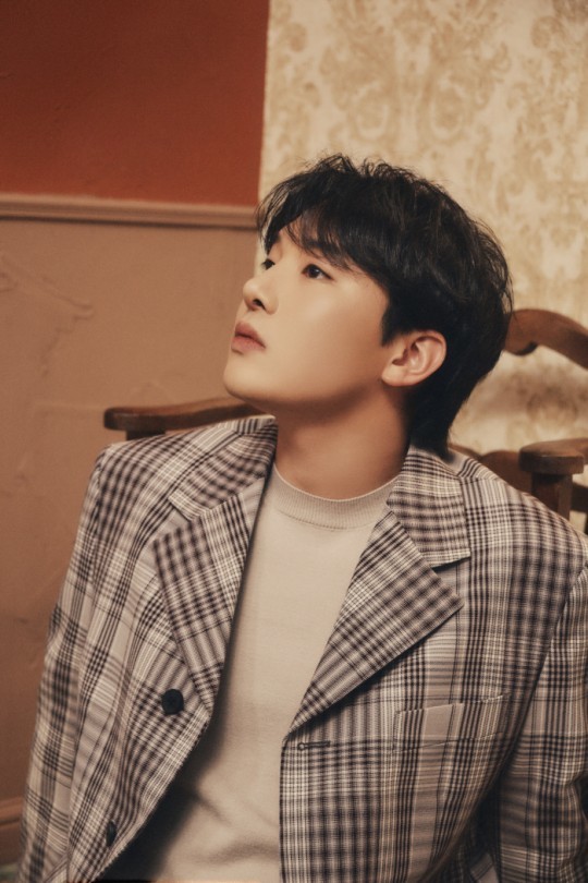 [서울=뉴시스] 멜로망스 김민석. 2021.12.16. (사진 = 엠피엠지 뮤직 제공) photo@newsis.com *재판매 및 DB 금지