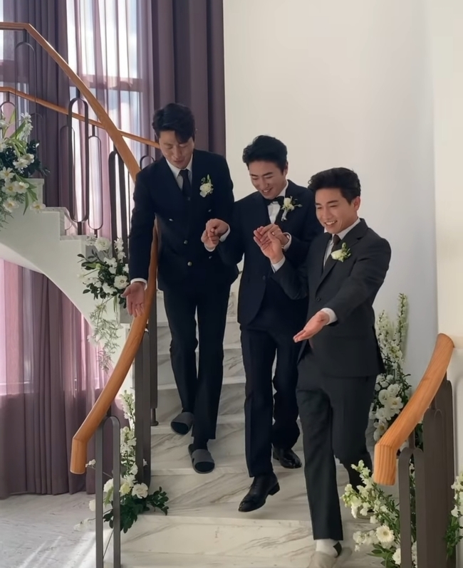 [서울=뉴시스] 유상무·장동민·유세윤. 2021.12.20. (사진 = 유세윤 인스타그램 제공) photo@newsis.com *재판매 및 DB 금지