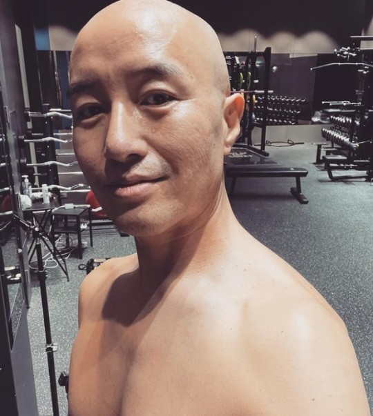 [서울=뉴시스] 홍석천 (사진=홍석천 SNS 캡처) 2021.12.21. photo@newsis.com *재판매 및 DB 금지