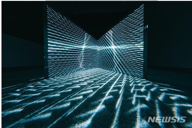 [서울=뉴시스]디지털 세로토닌(Digital Serotonin), 노스페 3 콜렉션-노웨어(KNOSPE III Collection- Nowhere), 2021, 독일. 사진=아츠클라우드 제공