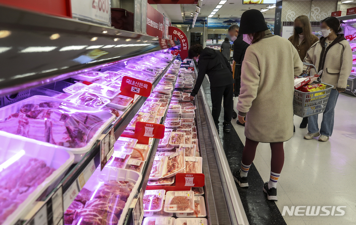 "집밥도 외식도 두렵다"…고삐 풀린 밥상물가, 서민 부담 가중