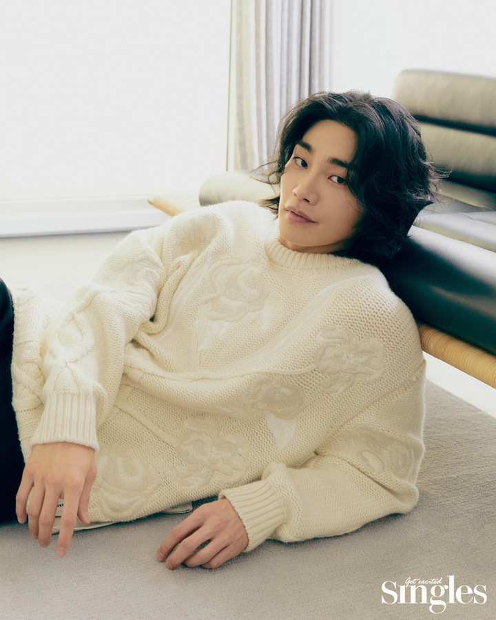 [서울=뉴시스] 김재영, 화보 촬영 인터뷰서 전한 진심..."'너닮사' 나에게 너무나 뜻깊은 작품" 2021.12.22 (사진=싱글즈 제공) photo@newsis.com*재판매 및 DB 금지 *재판매 및 DB 금지