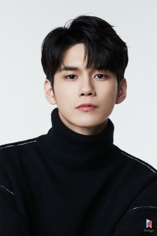 [서울=뉴시스]옹성우 2021.12.22(사진=판타지오 제공) photo@newsis.com*재판매 및 DB 금지