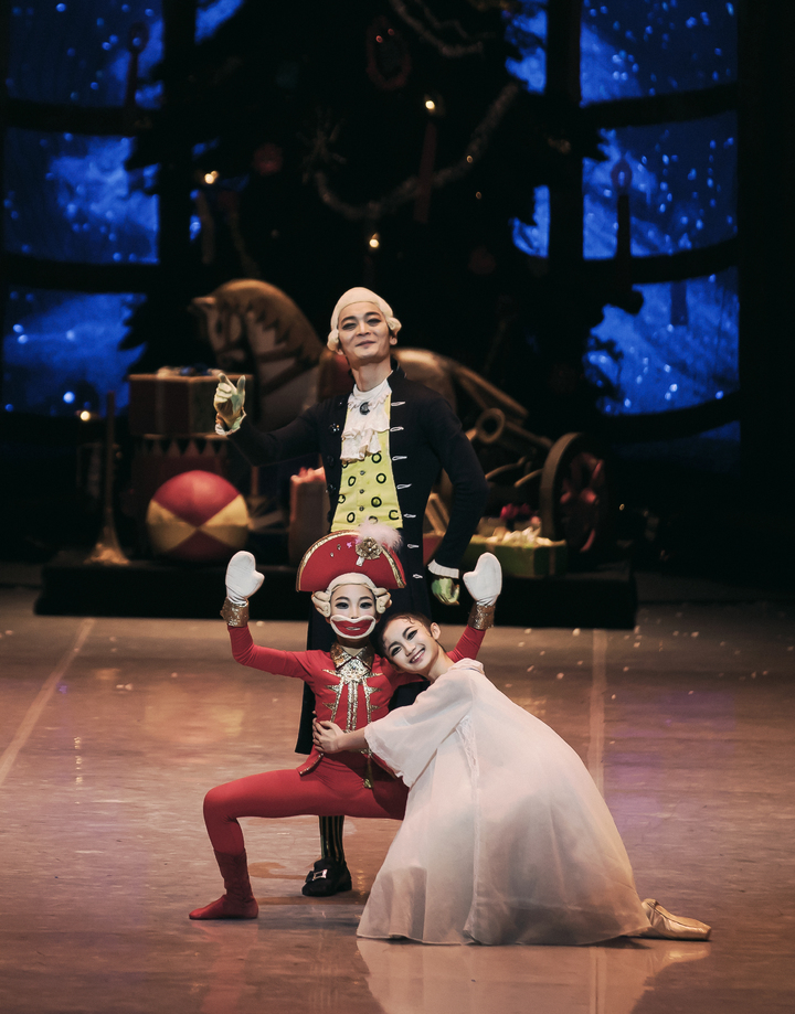 [서울=뉴시스]국립발레단의 '호두까기인형' 공연 사진. (사진=국립발레단 제공) 2021.12.23. photo@newsis.com *재판매 및 DB 금지