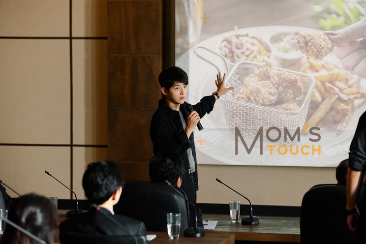 맘스터치, 130만뷰 돌파 '엄마를 찾아서' 메이킹 영상 공개