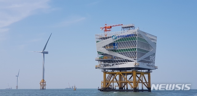 [세종=뉴시스]서남해 해상풍력발전단지. (사진=한국전력 제공) *재판매 및 DB 금지