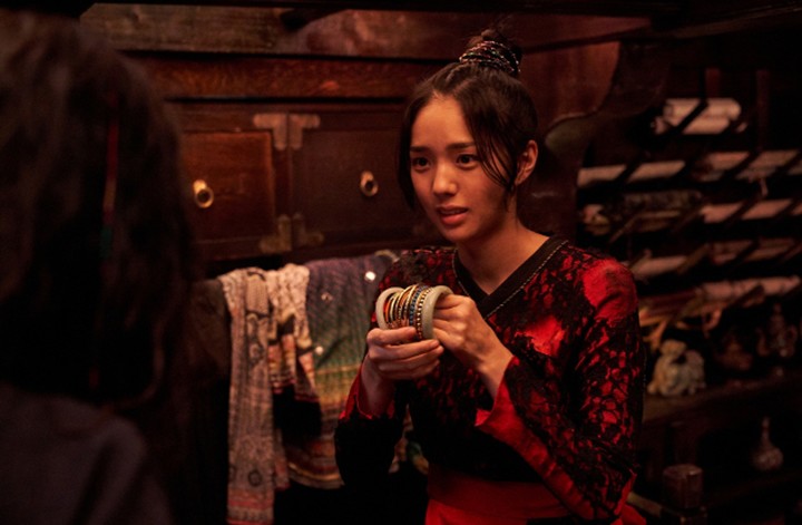 [서울=뉴시스] '해적: 도깨비 깃발'. 2021.12.27. (사진 = 롯데엔터테인먼트 제공) photo@newsis.com *재판매 및 DB 금지