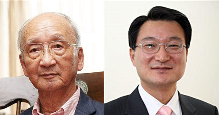 [서울=뉴시스] '2021 자랑스러운 서강인'에 선정된 김용권(왼쪽부터) 명예교수, 김덕용 회장(사진=서강대 제공) *재판매 및 DB 금지