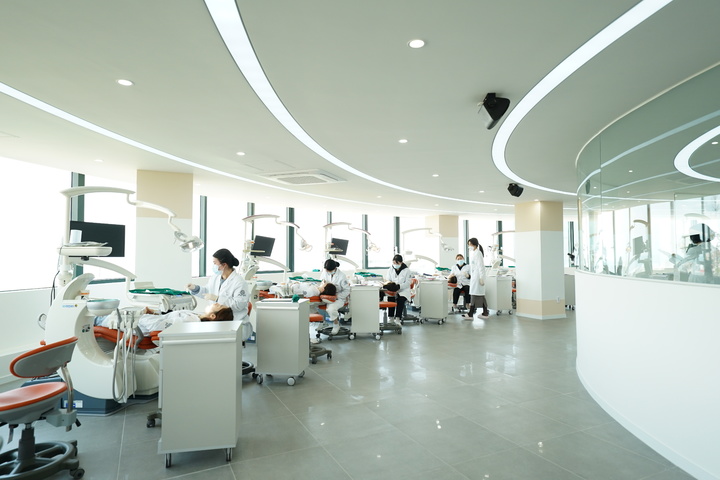 [울산=뉴시스] 올해 4월 개소한 울산과학대학교 치위생학과의 현장미러형 실험실습실 *재판매 및 DB 금지