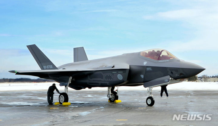 美, 태평양 전초 일본 미사와에 F-35 48대 배치 준비
