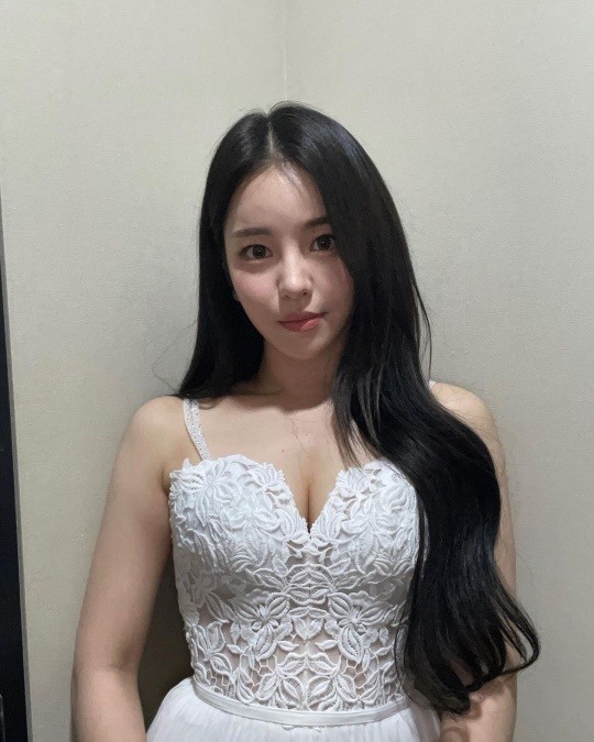 [서울=뉴시스] 브레이브 걸스 유정 (사진=유정 SNS 캡처) 2021.12.30. photo@newsis.com *재판매 및 DB 금지