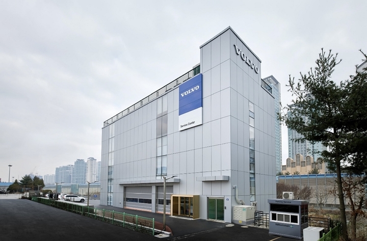 볼보 분당 판교 서비스센터 확장 이전…9개 워크베이 구비
