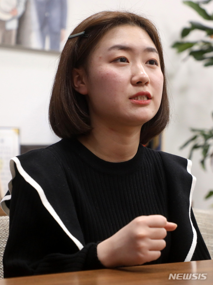 [서울=뉴시스] 김선웅 기자 = 남진희 더불어민주당 광주선대위 공동선거대책위원장이 30일 서울 여의도 국회에서 뉴시스와 인터뷰를 하고 있다. 2021.12.31. mangusta@newsis.com