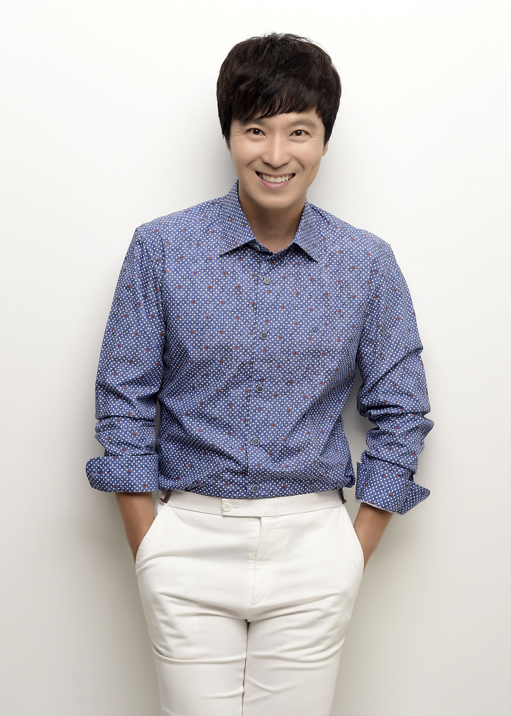 [서울=뉴시스]배우 윤서현. (사진=높은엔터테인먼트 제공) 2021.12.31. photo@newsis.com *재판매 및 DB 금지