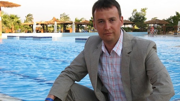 [서울=뉴시스] 해킹 및 부당 내부 거래 혐의로 스위스에서 미국으로 신병이 인도된 러시아 사업가 블라디슬라프 클류신이 러시아의 미국 대선 개입 등 정보 자산을 갖고 있다고 미국 CNN이 1월3일(현지시간) 보도했다. (사진 : 데일리메일 갈무리) 2021.01.04. *재판매 및 DB 금지