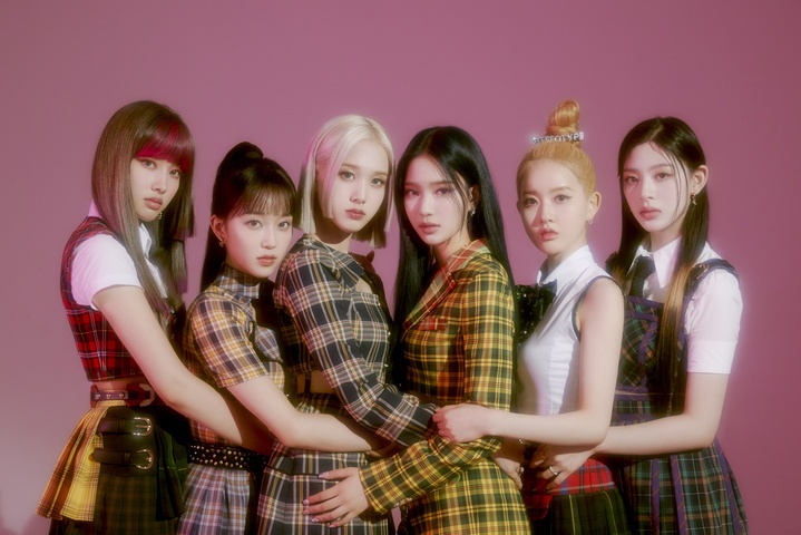 [서울=뉴시스] 스테이씨. 2022.01.05. (사진= 하이업 엔터테인먼트 제공) photo@newsis.com*재판매 및 DB 금지