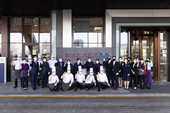 서울드래곤시티 '4개 호텔 19성 입성 기념 현판식' *재판매 및 DB 금지