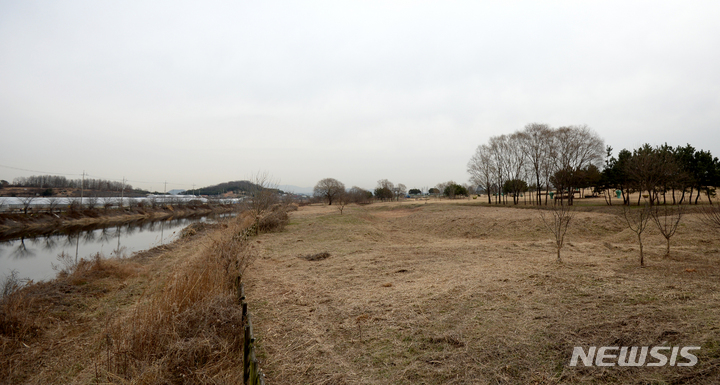 [광주=뉴시스] 김혜인 기자 = 광주 남구는 승촌공원(승촌동 588-47번지)에 18홀 규모의 대형 파크 골프장을 조성한다고 5일 밝혔다. 2021.01.05.hyein0342@newsis.com