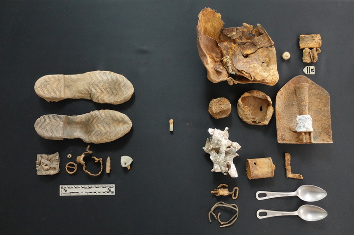 [서울=뉴시스] 182번째 신원확인 고 김일수 하사 발굴 유품. 2022.01.07. (사진=국방부 제공) *재판매 및 DB 금지