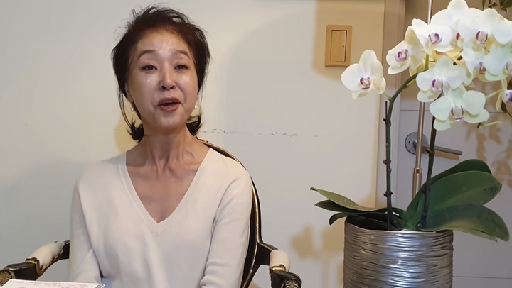 [서울=뉴시스]배우 김부선 (사진 = 유튜브 '허당투사 김부선TV') 2022.1.7. photo@newsis.com *재판매 및 DB 금지