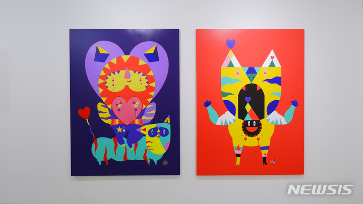 [서울=뉴시스]호리아트스페이스 '왜 호랑이는 고양이가 되었나' 전시전경(서은선 작가 작품)