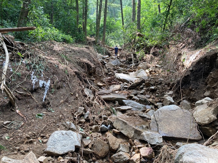 [안동=뉴시스] 2020년 산사태가 난 봉화군 소천면 남회룡리 계곡. (사진=경북도 제공) 2022.01.10 *재판매 및 DB 금지