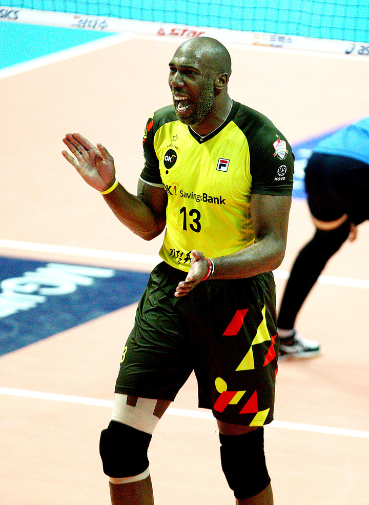 [서울=뉴시스]두 시즌 동안 15회의 트리플크라운을 달성한 시몬.(사진=한국배구연맹 제공)