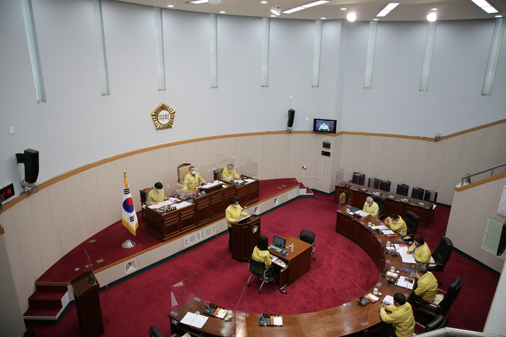 2022년 새해 첫 임시회를 열고 있는 전남 구례군의회. 구례군의회 제공 *재판매 및 DB 금지