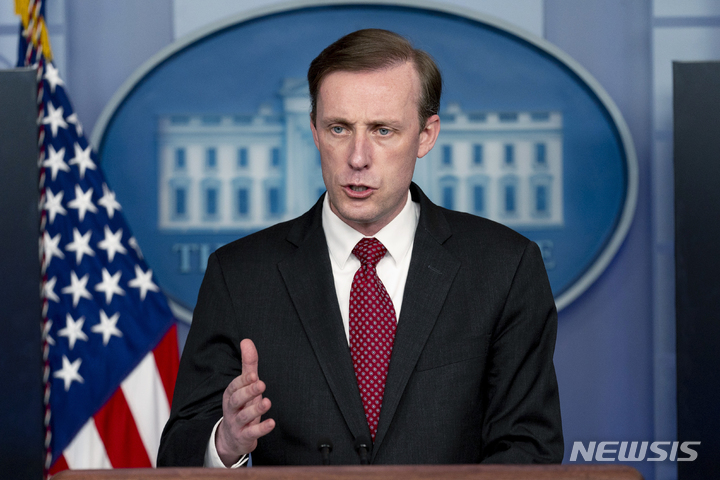 [워싱턴DC=AP/뉴시스]제이크 설리번 미국 백악관 국가안보보좌관이 지난 달 13일(현지시간) 워싱턴DC 백악관에서 열린 언론 브리핑에서 발언하고 있다. 2022.02.07.