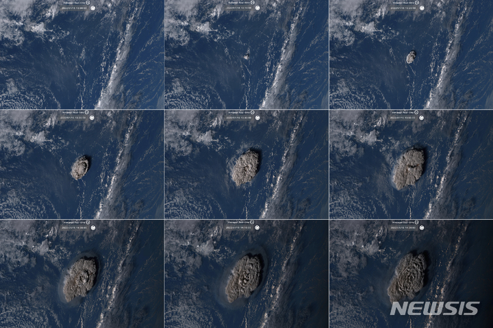 [일본=AP/뉴시스] 지난 15일(현지시간) 일본 정보통신기술원(NICT)가 공개한 일본 기상위성 히마와리-8호가 촬영한 통가 해저 화산 폭발 모습. 2022.01.17.