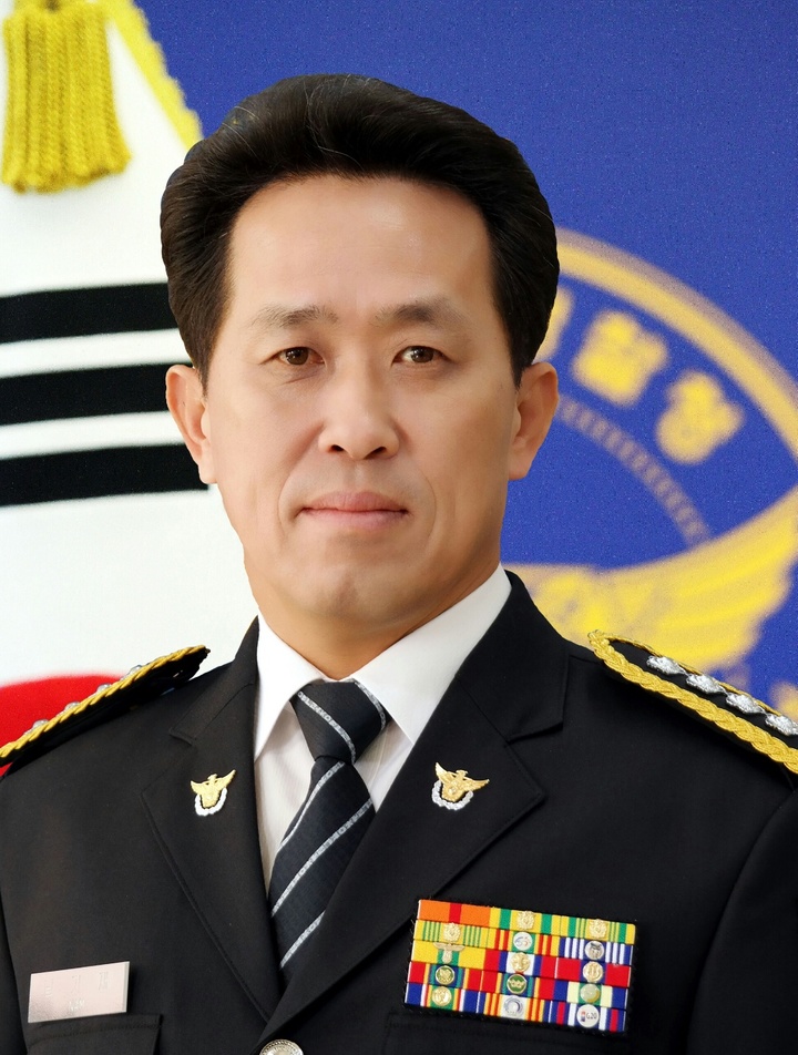 남기재 거창경찰서장 *재판매 및 DB 금지