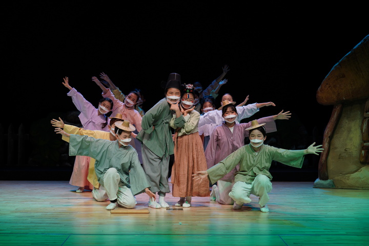 꿈꾸는 예술터 프로그램으로 운영된 영어뮤지컬 공연. *재판매 및 DB 금지