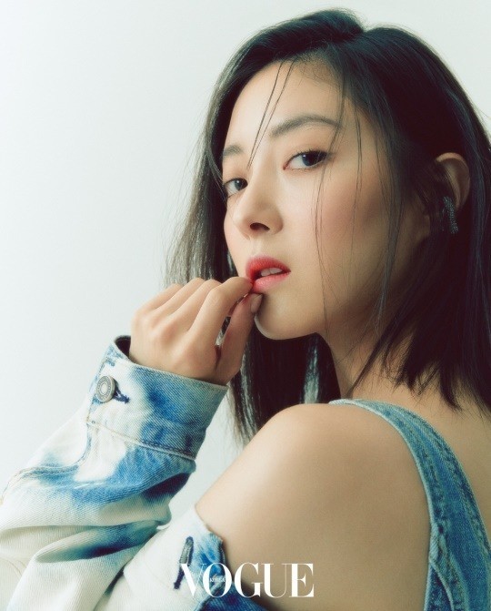 [서울=뉴시스] 이세영 2021.01.20.(사진=보그 코리아) photo@newsis.com *재판매 및 DB 금지