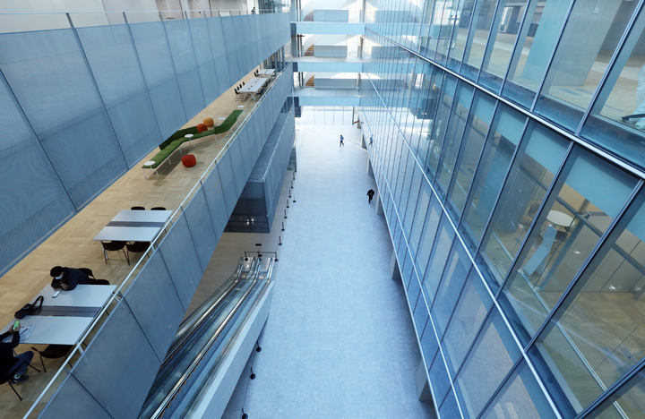 ▲네이버 제2사옥 실내공간 '아트리움' (사진=네이버 제공)