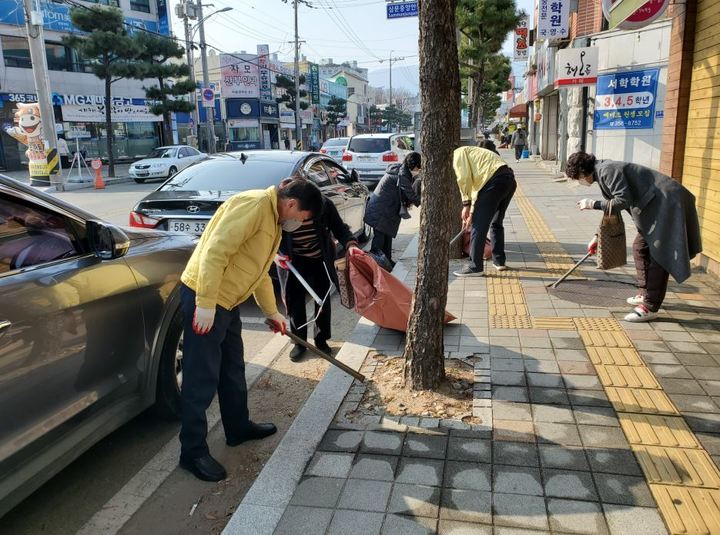 설맞이 국토대청결 운동을 하고 있다. *재판매 및 DB 금지
