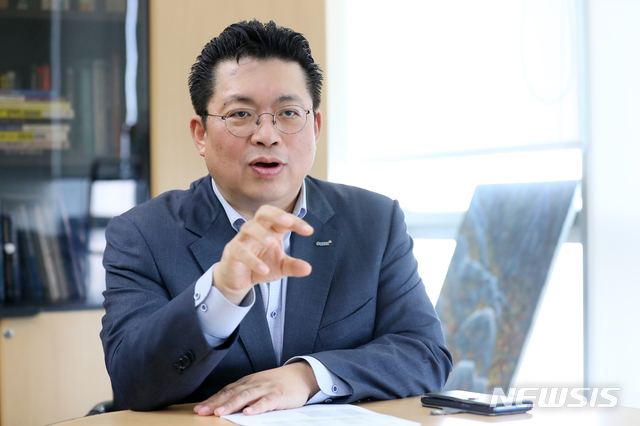 윤지호 이베스트투자증권 리서치센터장. *재판매 및 DB 금지