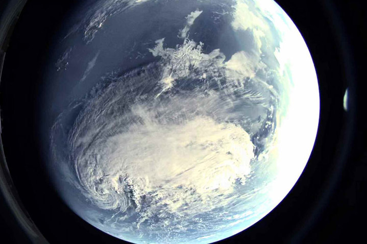 [서울=뉴시스] 2019년 10월2일 북한 북극성-3형 발사 후 지구 촬영사진. 2019.10.03. (사진=노동신문 누리집 갈무리) *재판매 및 DB 금지