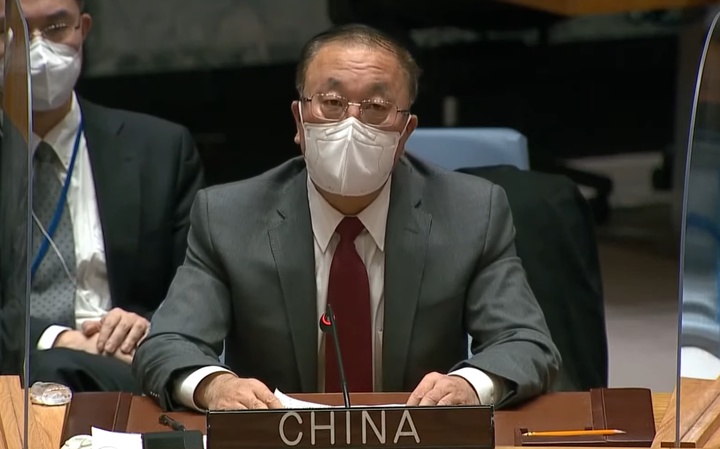 [워싱턴=뉴시스]장쥔 유엔 주재 중국 대사가 31일(현지시간) 유엔 안전보장이사회 우크라이나 관련 회의에 참석해 발언하고 있다. (사진=유엔TV 캡처) 2022.01.31. *재판매 및 DB 금지