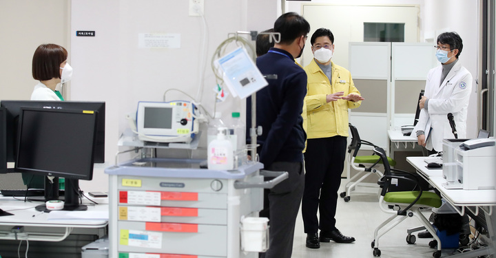 경기도의료원 안성병원 현장점검(사진=경기도 제공) *재판매 및 DB 금지