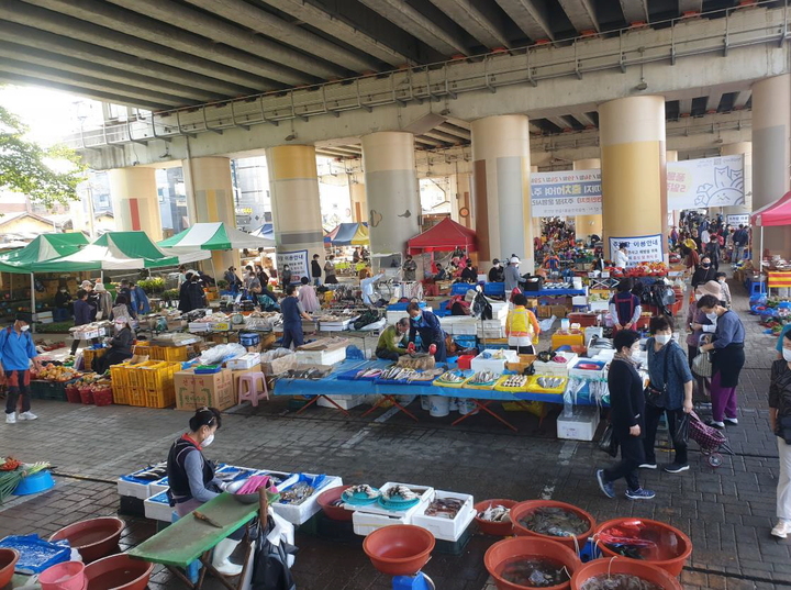 아산 온양온천역 풍물5일장 '임시휴장'…1일 평균 191명 확진