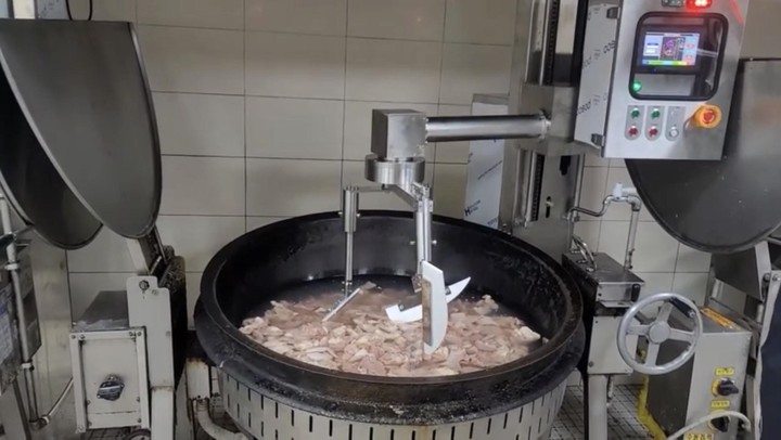 [서울=뉴시스] 육군 논산훈련소 내 볶음 로봇. 2022.02.07. (사진=국방부 제공) *재판매 및 DB 금지