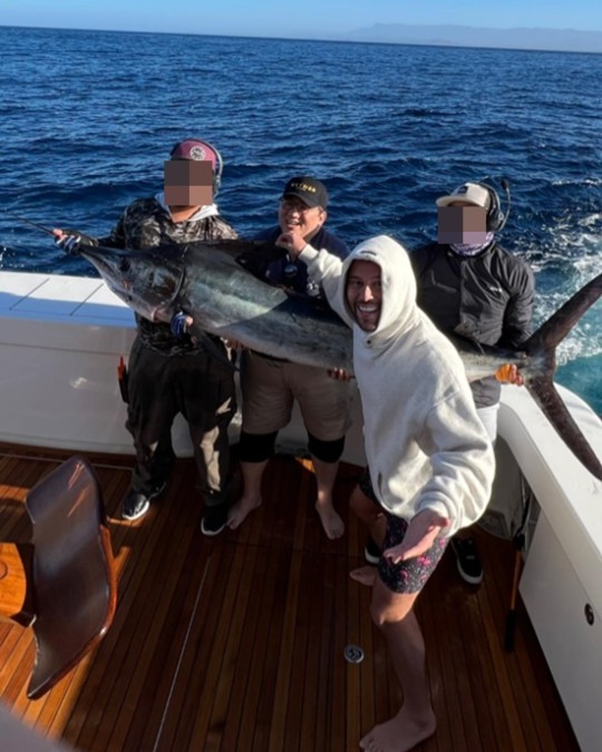 [서울=뉴시스] 방시혁 2021.02.08.(사진=스쿠터 브라운 인스타그램) photo@newsis.com *재판매 및 DB 금지