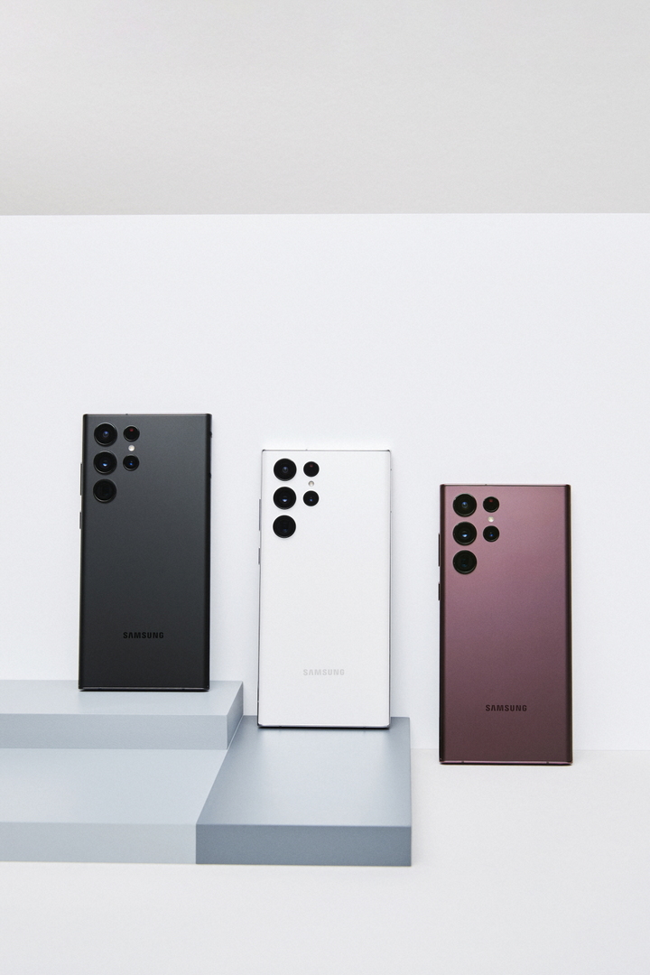 삼성전자가 10일&nbsp; '삼성 갤럭시 언팩 2022'에서 공개한 갤럭시 S22 울트라의 모습.(사진 : 삼성전자 제공) *재판매 및 DB 금지