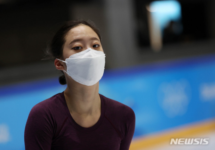 [베이징(중국)=뉴시스] 고범준 기자 = 피겨스케이팅 여자 싱글 유영이 10일 오전 중국 베이징 캐피탈 실내경기장 인근 피겨 트레이닝 링크에서 2022 베이징동계올림픽대회 출전을 앞두고 훈련을 하고 있다. 2022.02.10. bjko@newsis.com