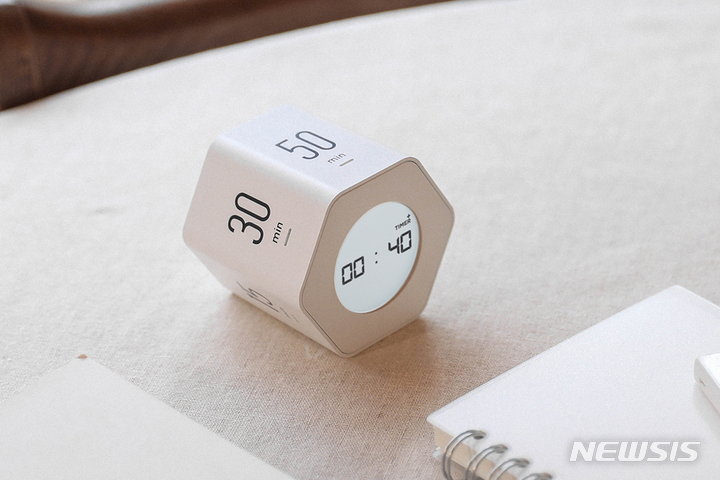 [서울=뉴시스] 무아스 '멀티 육각 시계 타이머'. (사진=무아스 제공) 2022.02.11. photo@newsis.com