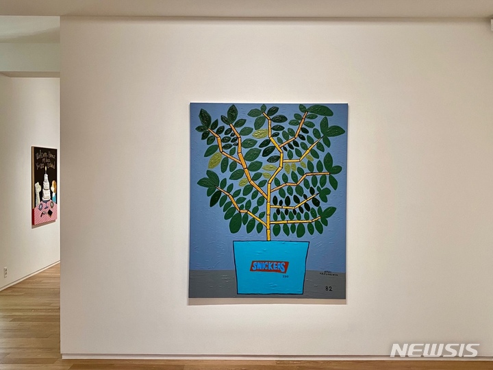 [서울=뉴시스]313 청담 스페이스에 선보인 하정우 '나무 그림'