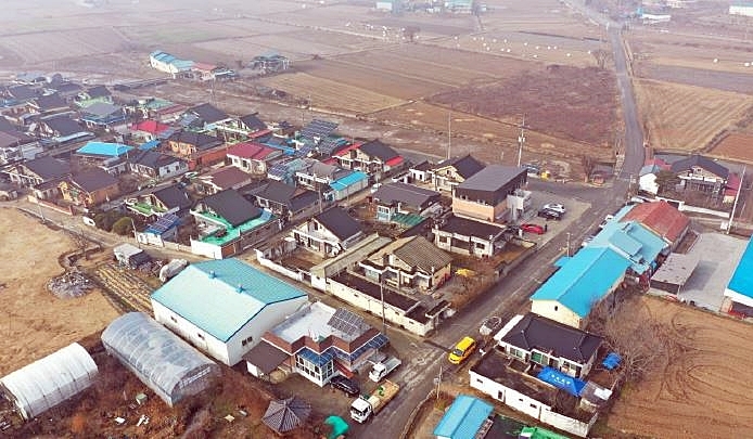[청주=뉴시스] 충주시 용교리 마을 전경. (사진=충북도 제공) photo@newsis.com *재판매 및 DB 금지