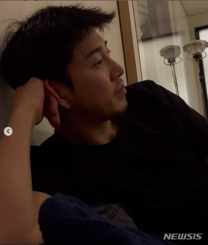 [서울=뉴시스] 윤계상. 2022.02.13. (사진= 윤계상 인스타그램 캡쳐) photo@newsis.com*재판매 및 DB 금지