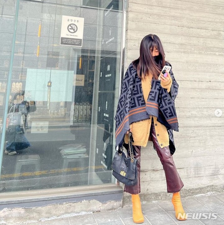 [서울=뉴시스] 황신혜. 2022.02.13. (사진= 황신혜 인스타그램 캡쳐) photo@newsis.com*재판매 및 DB 금지