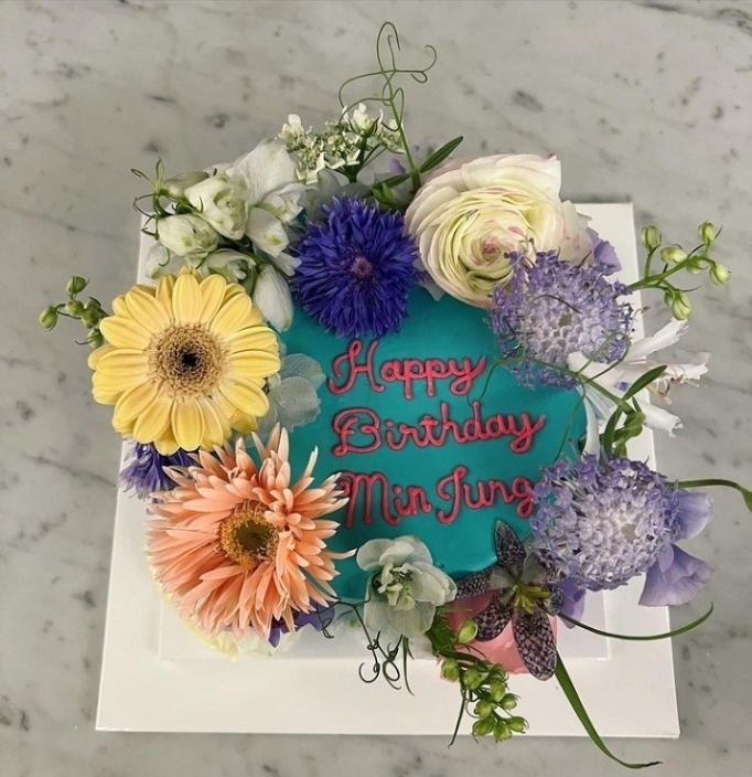 [서울=뉴시스]이민정 생일케이크. 2022.02.15. (사진=이민정 인스타그램 캡처) photo@newsis.com*재판매 및 DB 금지 *재판매 및 DB 금지